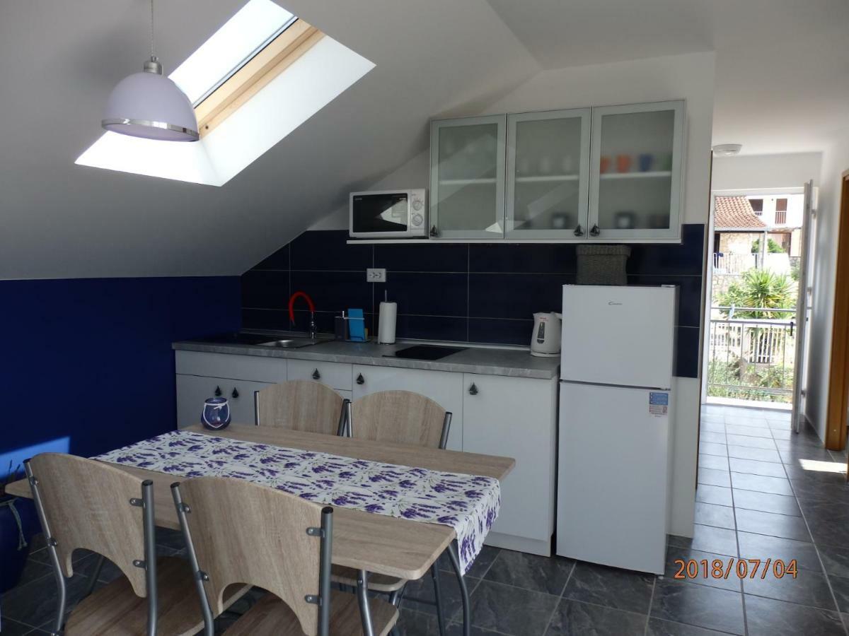 Apartman M&M Milna  Bagian luar foto