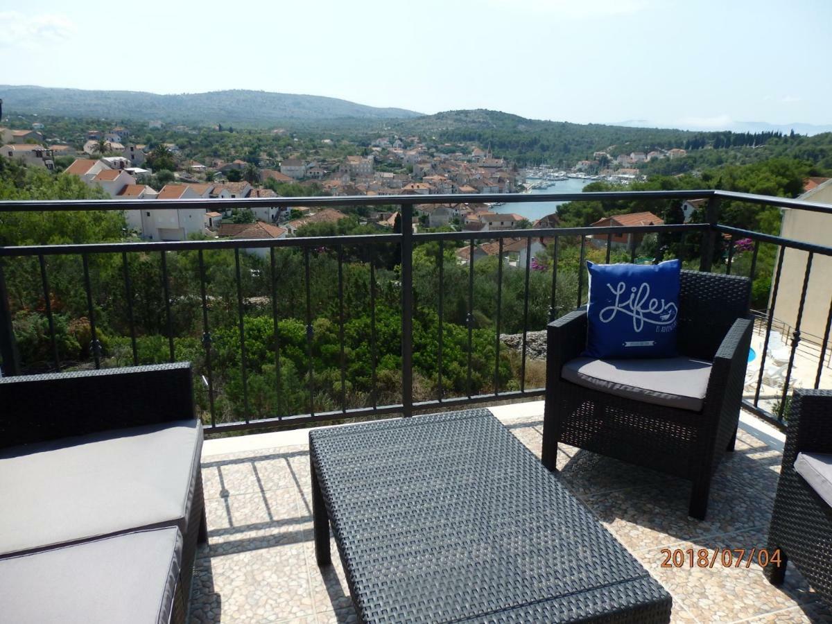 Apartman M&M Milna  Bagian luar foto