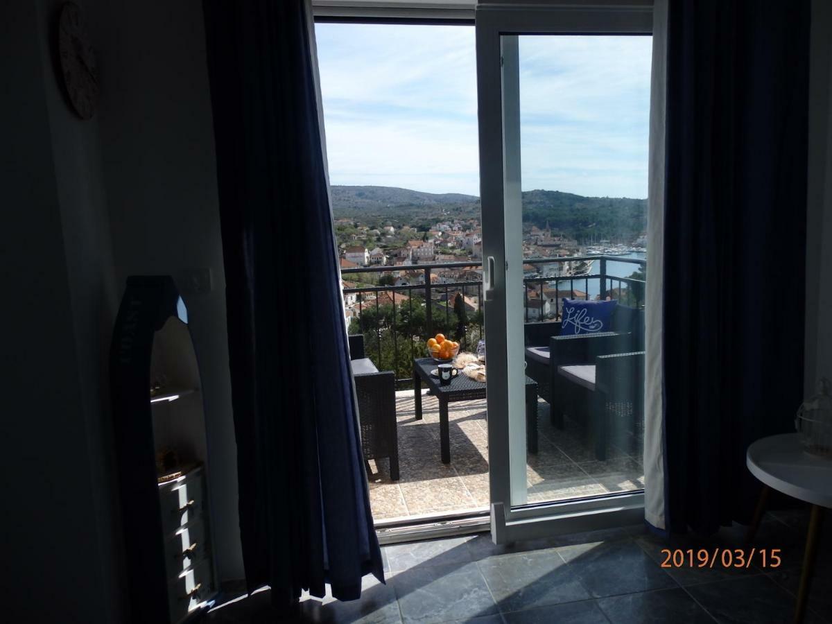 Apartman M&M Milna  Bagian luar foto